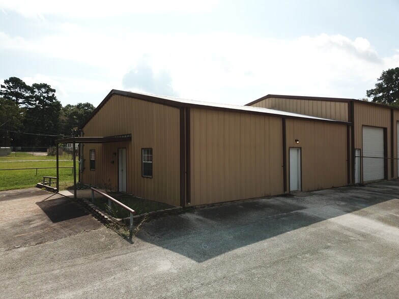 More Photos Of 3381 TX-21 Hwy, Nacogdoches Light Manufacturing For Sale