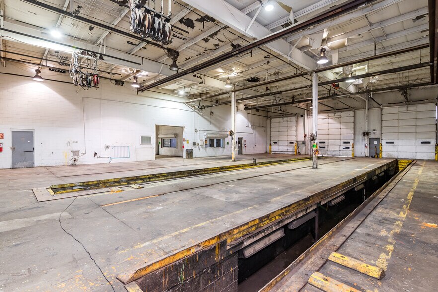 More Photos Of 106 Restoration Park Dr, Medway Service For Lease