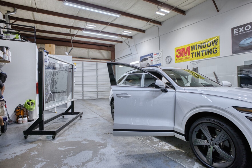 More Photos Of 5055 Old Ellis Pt, Roswell Unknown For Lease