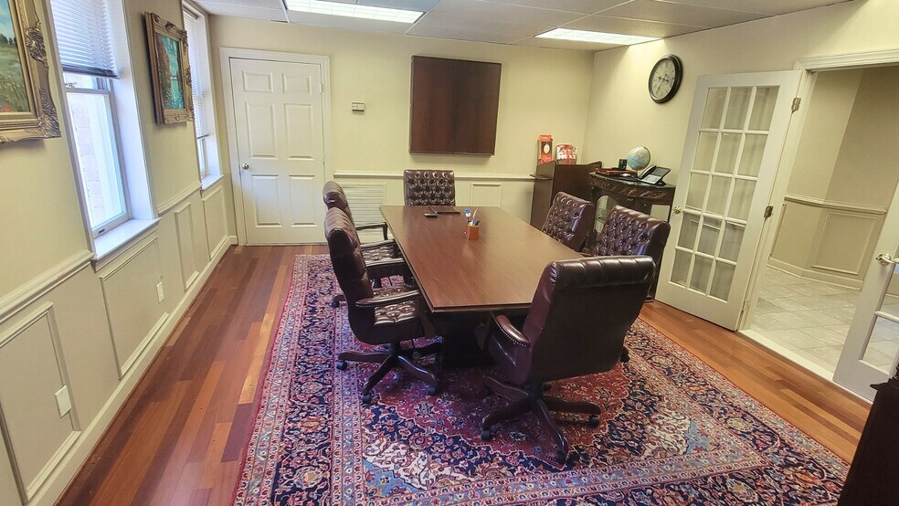 More Photos Of 12100-12128 Heritage Park Cir, Silver Spring Medical For Sale