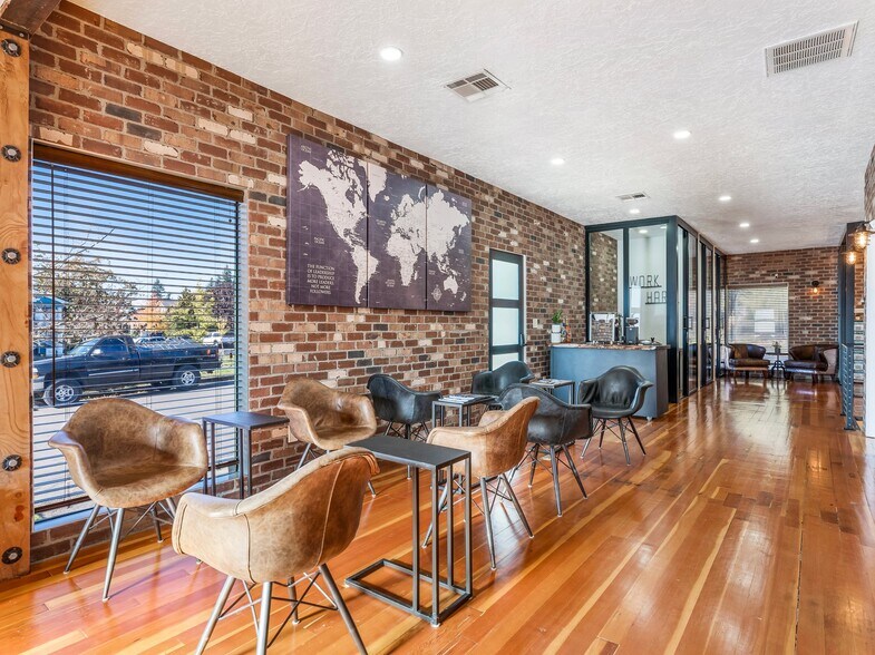 More Photos Of 2917 Washington St, Vancouver Storefront Retail Office For Sale