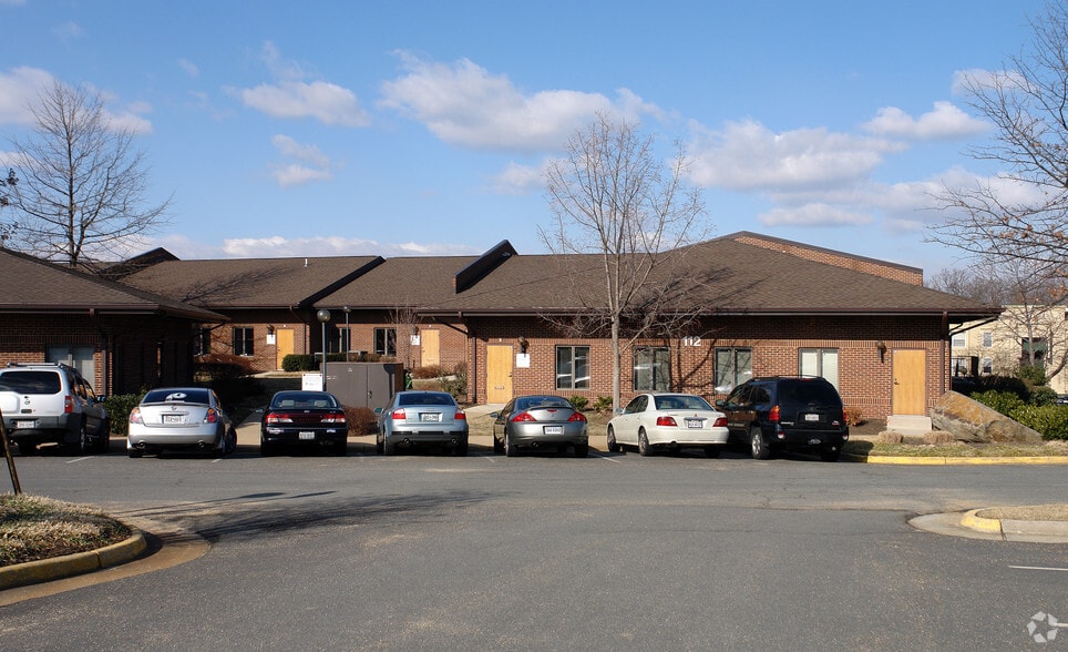 More Photos Of 112 Elden St, Herndon Medical For Sale