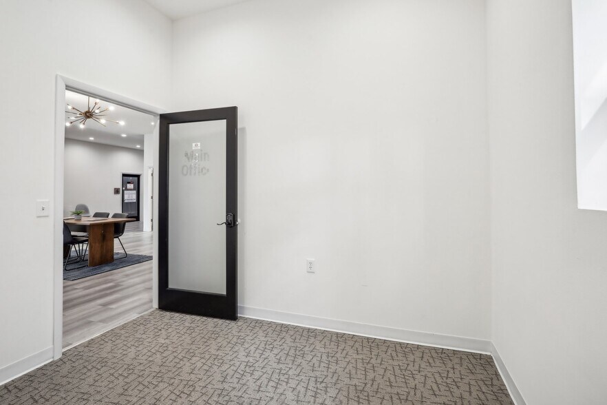 More Photos Of 613 Broadway, Wisconsin Dells Loft Creative Space For Sale