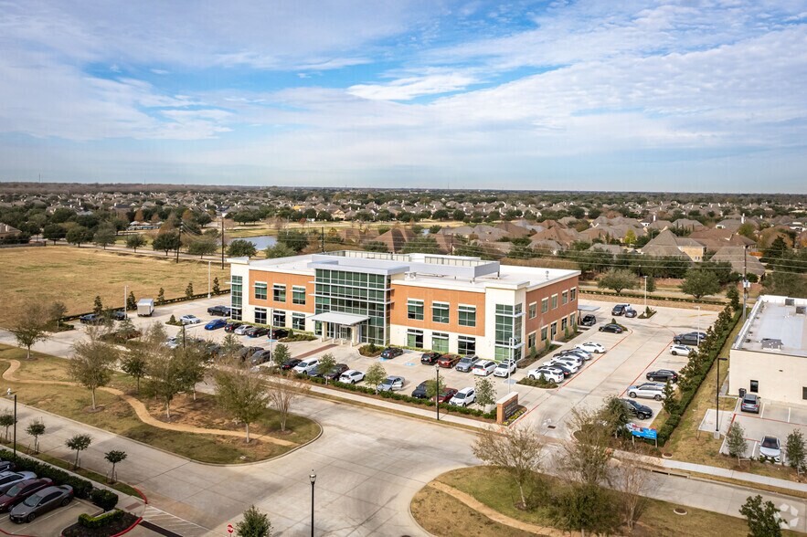 More Photos Of 6921 Brisbane Ct, Sugar Land Medical For Lease