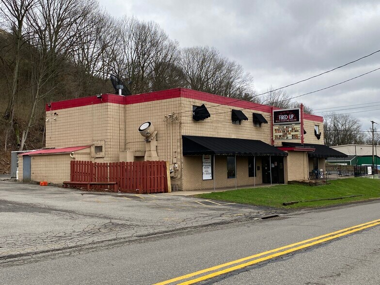 More Photos Of 2749 Noblestown Rd, Pittsburgh Restaurant For Lease