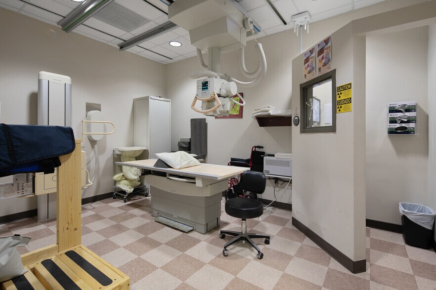 More Photos Of 6000 Ramsey St, Fayetteville Office For Sale