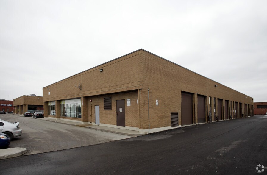 More Photos Of 129 Rowntree Dairy Rd, Vaughan Light Distribution For Sale