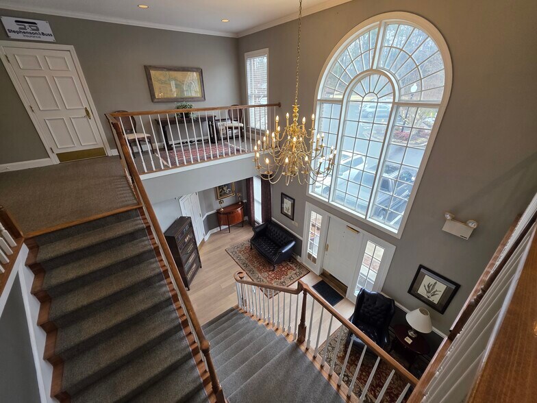 More Photos Of 109C Laurens Rd, Greenville Office Residential For Lease