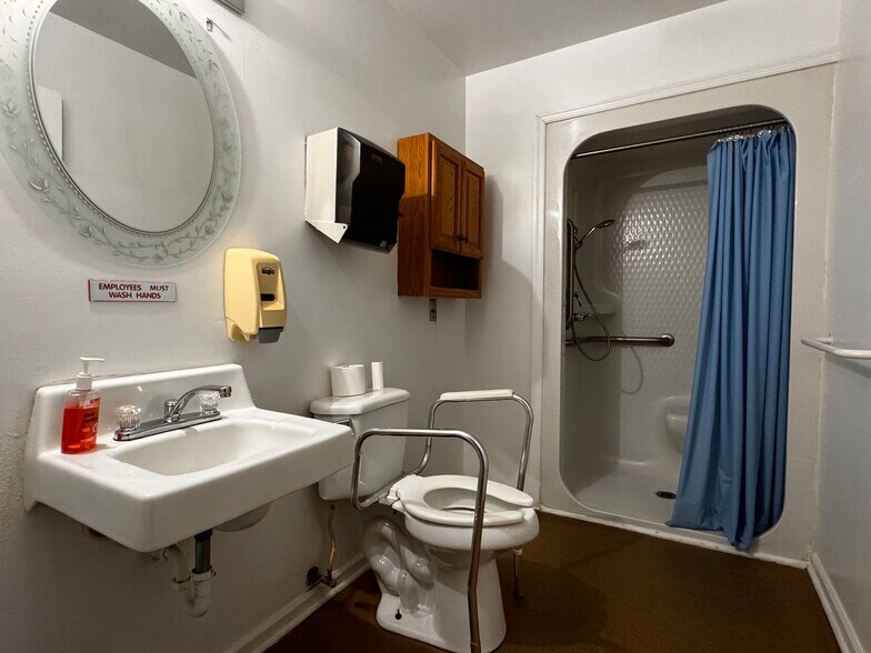 More Photos Of 218 Ridge St, Charlottesville Specialty For Sale