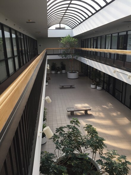 More Photos Of 133 Franklin Corner Rd, Lawrenceville Office For Lease