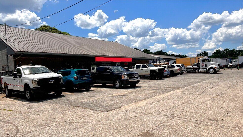 More Photos Of City of Griffin 30224, Griffin Service For Sale