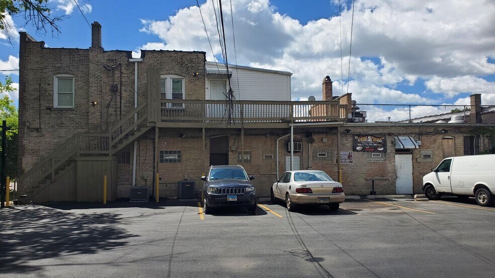 More Photos Of 3034-3040 W Montrose Ave, Chicago Multifamily For Sale
