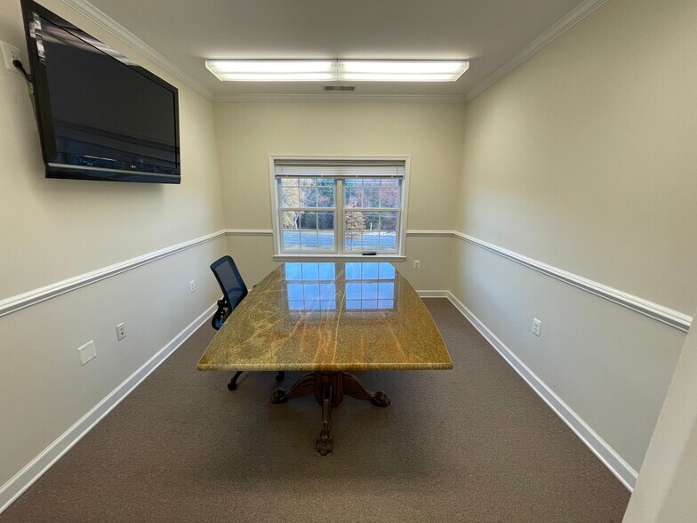 More Photos Of 23077 Three Notch Rd, California Office For Lease