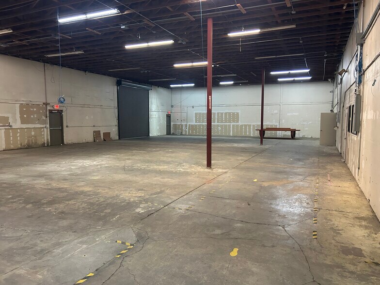More Photos Of 240 E Todd Rd, Santa Rosa Warehouse For Sale