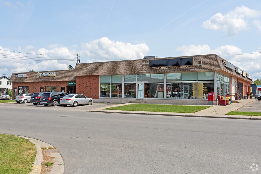 More Photos Of 100 Madawaska Blvd, Arnprior Freestanding For Lease