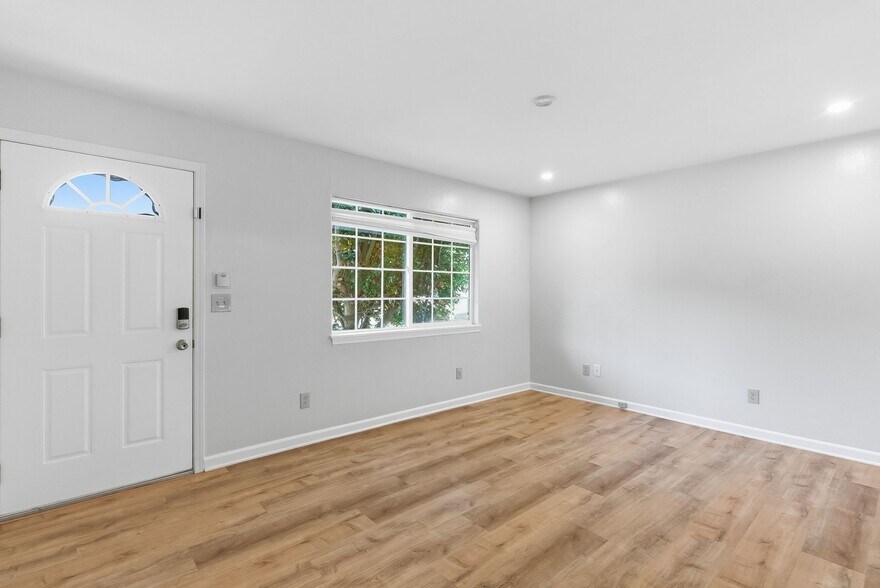 More Photos Of 567 San Geronimo Valley Dr, San Geronimo Apartments For Sale