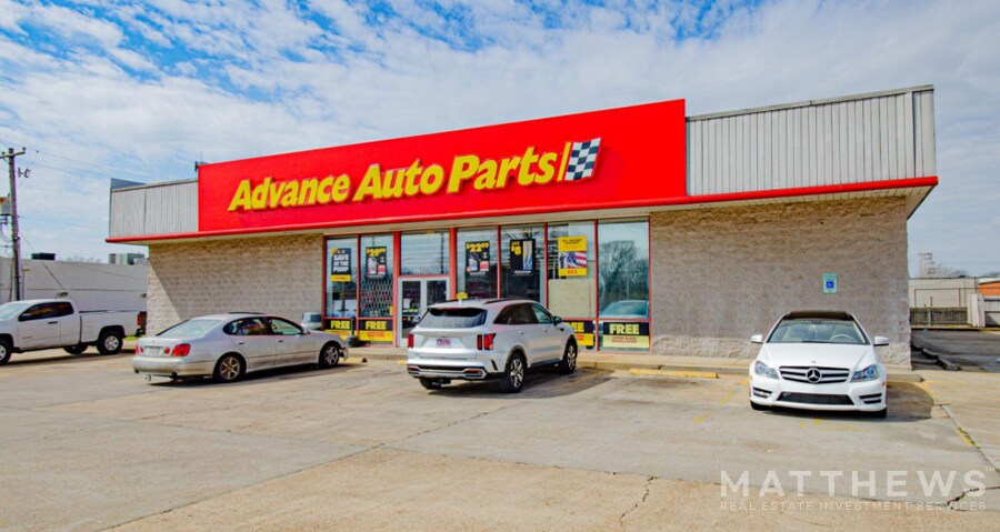 More Photos Of 1427 Airways Blvd, Memphis Freestanding For Lease