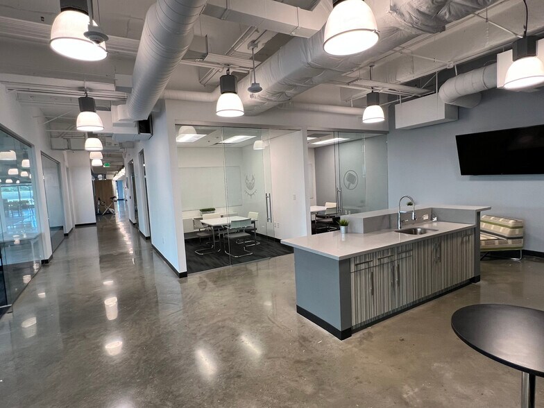 More Photos Of 8000 Avalon Blvd, Alpharetta Office For Lease