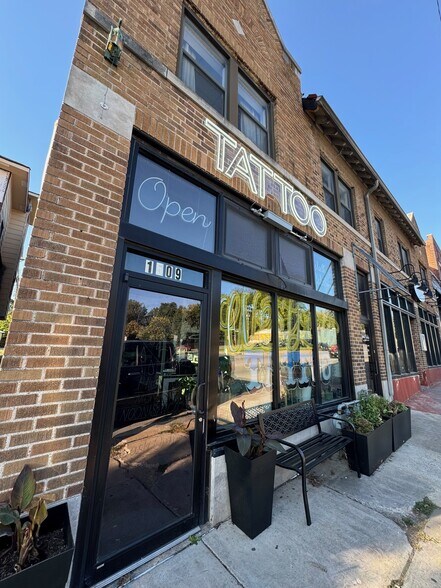 More Photos Of 1509-1511 Westport Rd, Kansas City Freestanding For Sale