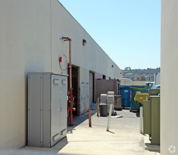 More Photos Of 550 Fesler St, El Cajon Light Distribution For Lease
