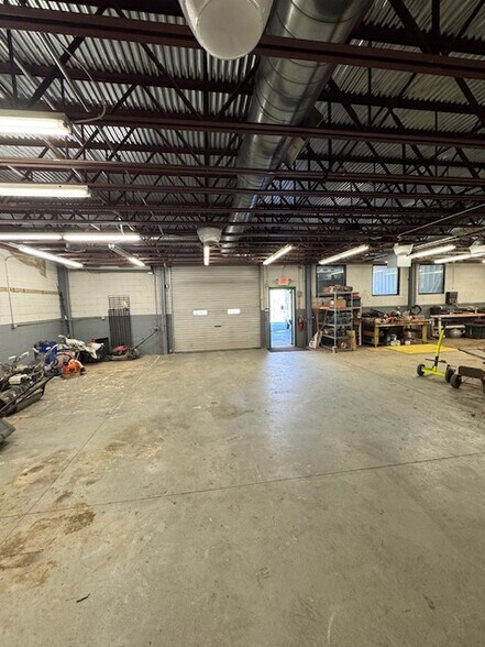 More Photos Of 5960 Atlanta Hwy, Alpharetta Storefront Retail Office For Sale