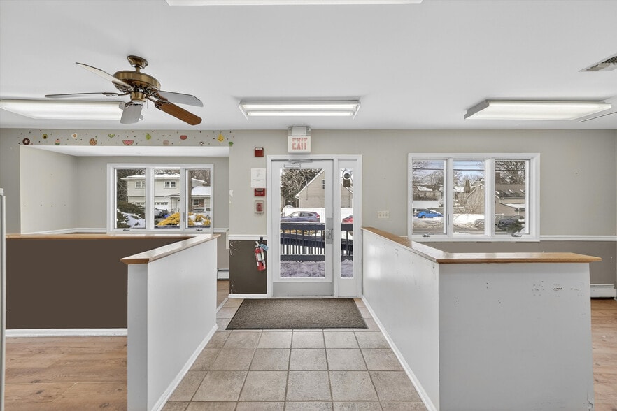 More Photos Of 75 Ramapo Rd, Garnerville Office For Lease