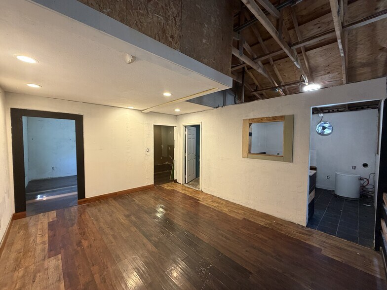 More Photos Of 265 15th St, Richmond Service For Sale