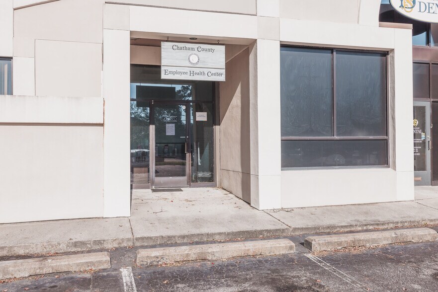 More Photos Of 815 E 68th St, Savannah Medical For Lease