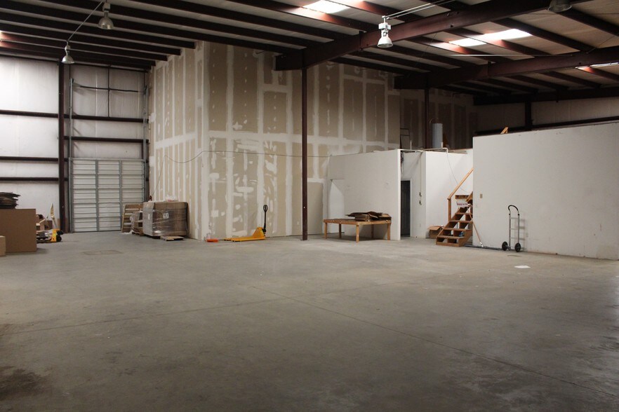 More Photos Of 2917 Riverwest Dr, Augusta Industrial For Lease