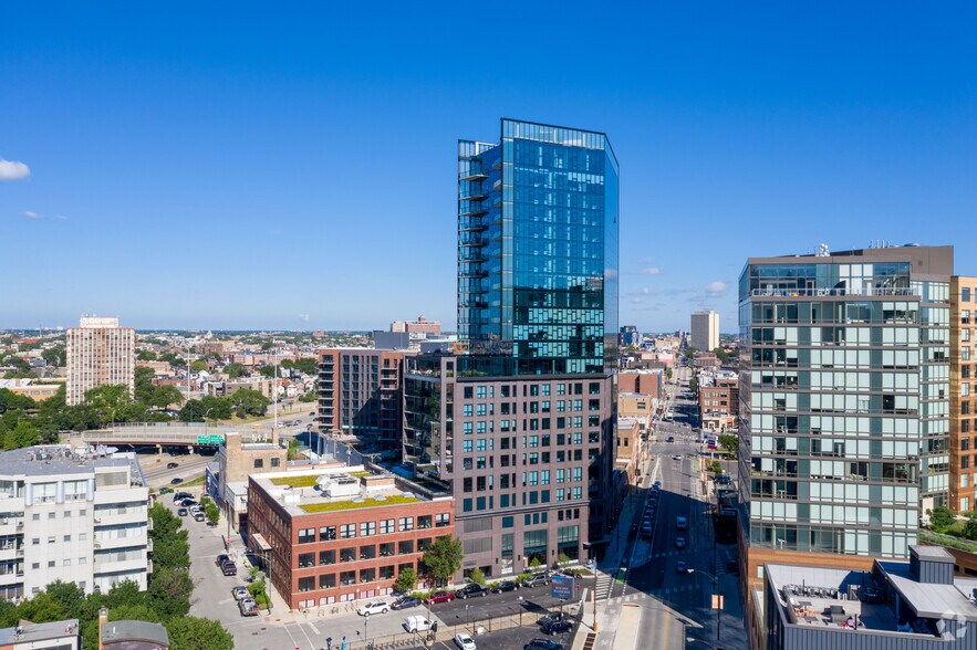 More Photos Of 730 N Milwaukee Ave, Chicago Apartments For Lease