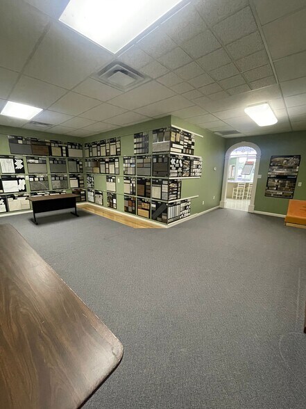 More Photos Of 455 E Highway 324, Rock Hill Showroom For Lease