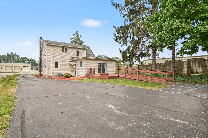 More Photos Of 380 S Main St, Freeland Office Residential For Sale
