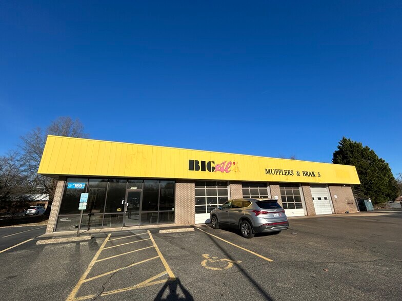 More Photos Of 14100 Warwick Blvd, Newport News Auto Repair For Lease