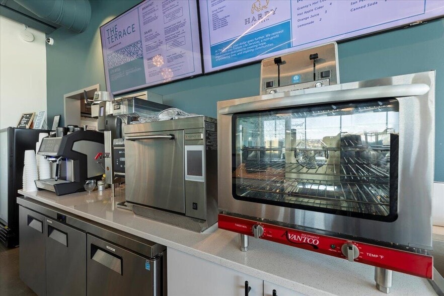 More Photos Of 4201 Rivers Edge Pky, Council Bluffs Office For Lease