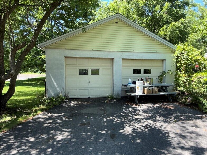 More Photos Of 24 Oneida St, Oneonta Restaurant For Sale