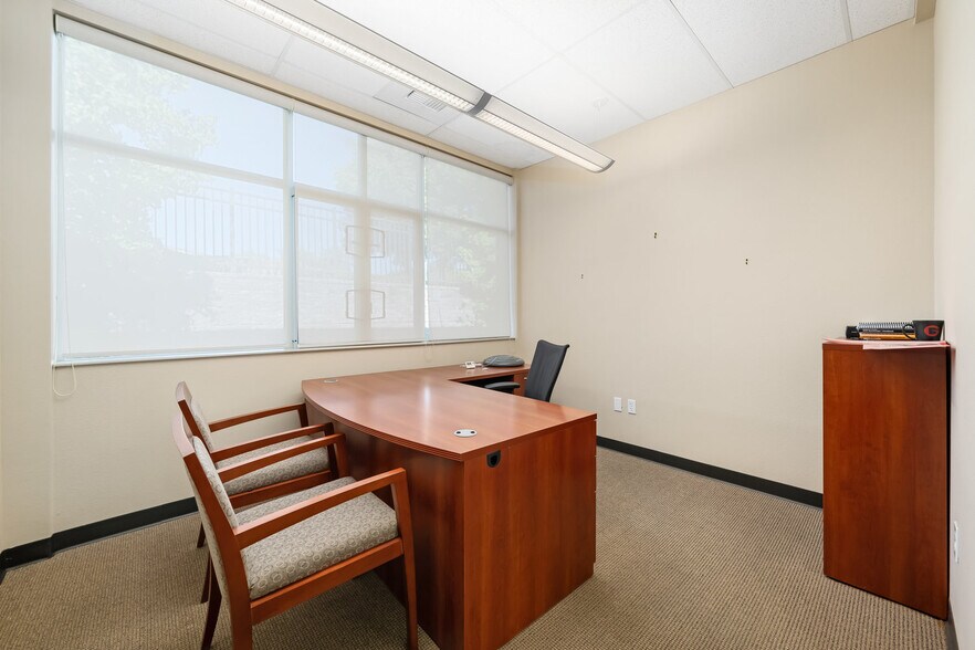 More Photos Of 102 S Vine St, Paso Robles Office For Lease