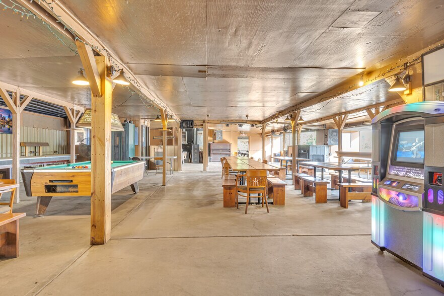 More Photos Of 1020 Sharon Rd, Beaver Restaurant For Sale