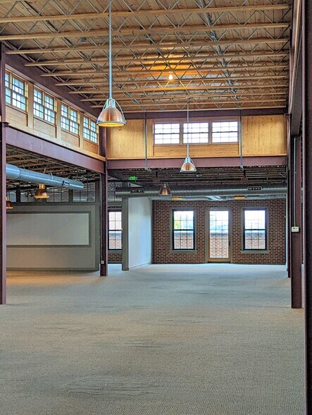 More Photos Of 900 S Wolfe St, Baltimore Office For Sale