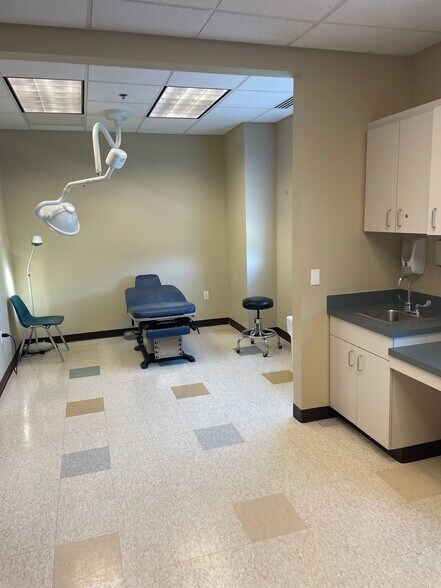 More Photos Of 420 W Linfield Trappe Rd, Limerick Medical For Lease