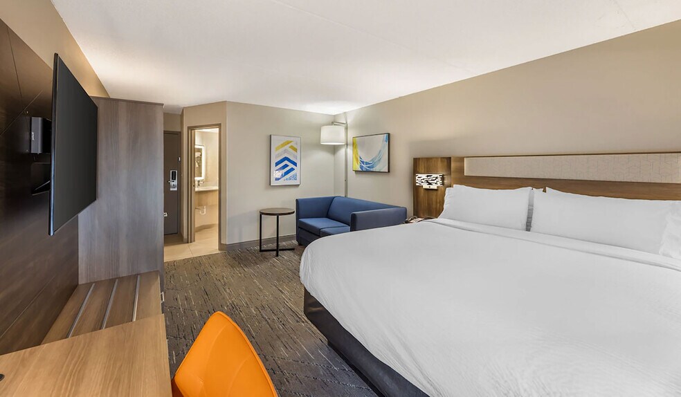 More Photos Of 13330 Cicero Ave, Crestwood Hotel For Sale