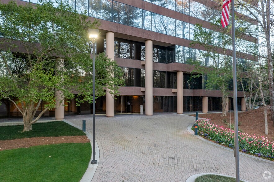 More Photos Of 44 Inverness Center Pky, Birmingham Unknown For Lease