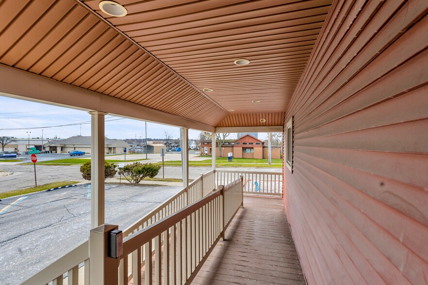 More Photos Of 113 S East Ave, Jackson Medical For Lease