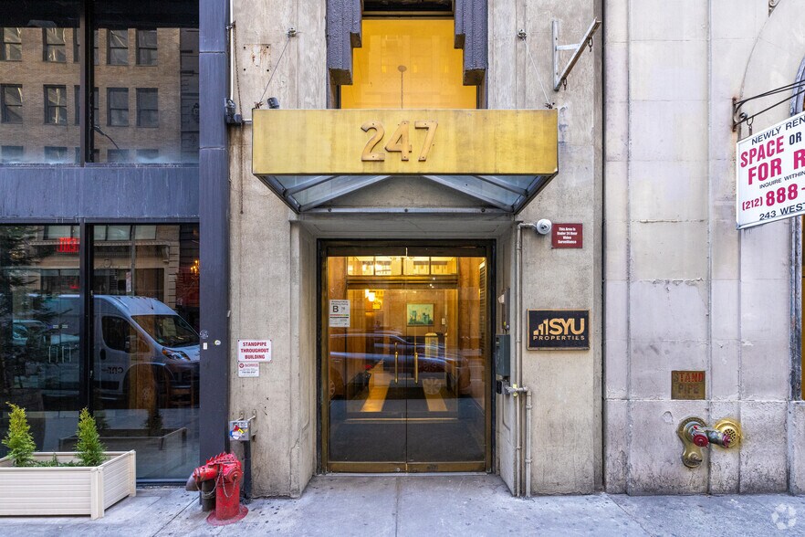 More Photos Of 247 W 30th St, New York Office For Lease