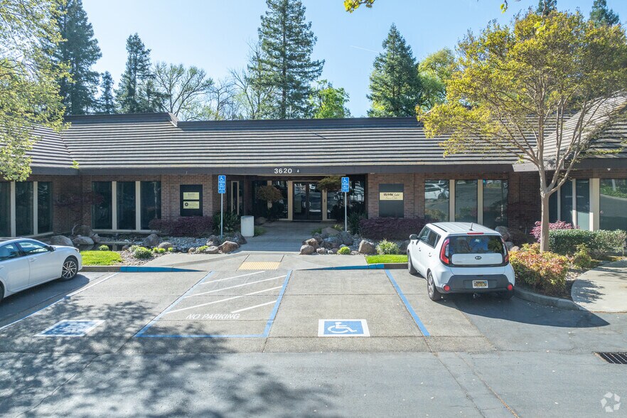 More Photos Of 3626 Fair Oaks Blvd, Sacramento Unknown For Lease