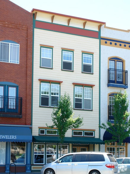 More Photos Of 220 Windsor River Rd, Windsor Apartments For Sale