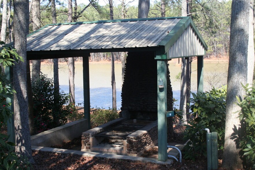 More Photos Of 460 Aerodrome Way, Griffin Land For Sale