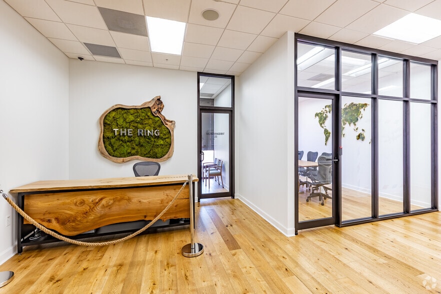 More Photos Of 600 Cleveland St, Clearwater Office For Lease