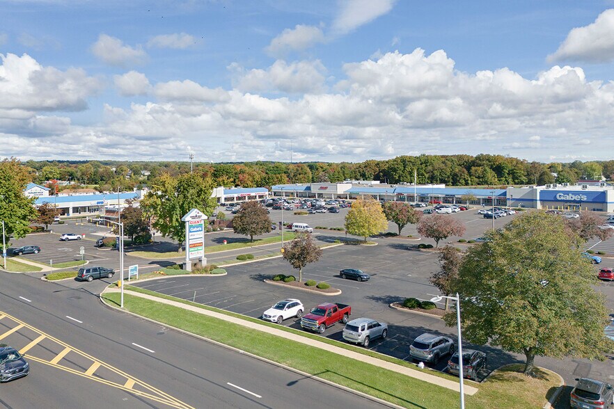 More Photos Of 471 S Oxford Valley Rd, Fairless Hills Unknown For Lease