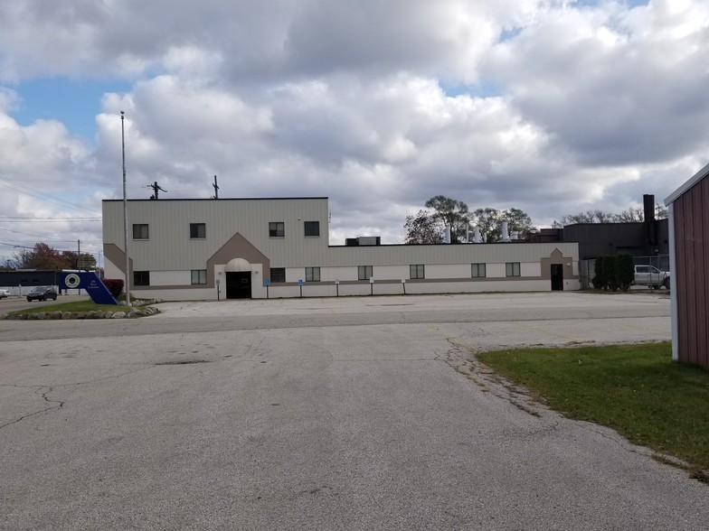 More Photos Of 721 W Laketon Ave, Muskegon Office For Sale