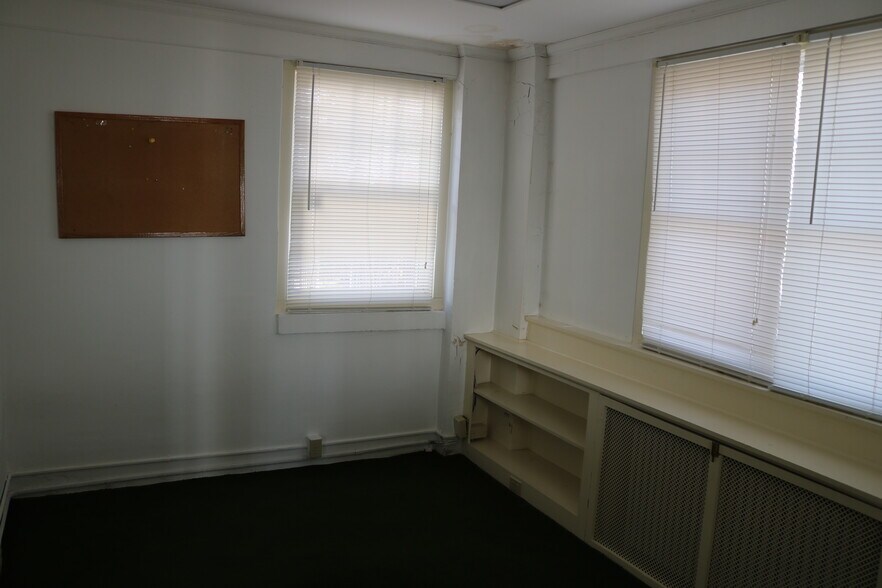 More Photos Of 82 West St, Litchfield Loft Creative Space For Lease